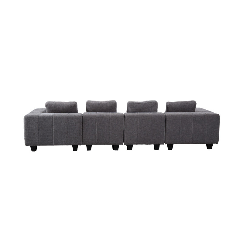 Stor modulær L-formet sofa i lysegråt stof med firkantede puder, moderne minimalistisk stil Stor modulær L-formet sofa i lysegråt stof med firkantede puder, moderne minimalistisk stil